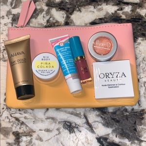 6 for the price of one! With makeup bag included